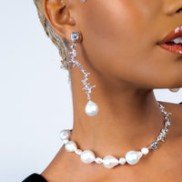 queen's pearl necklace